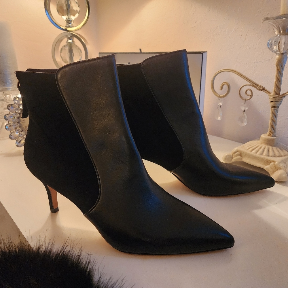 Veronica Beard BOOTIES SZ.8 1/2 NEVER WORN....